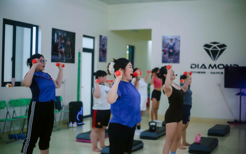 BÀI TẬP STEP FIT 20 PHÚT TẠI NHÀ – ĐƠN GIẢN MÀ HIỆU QUẢ